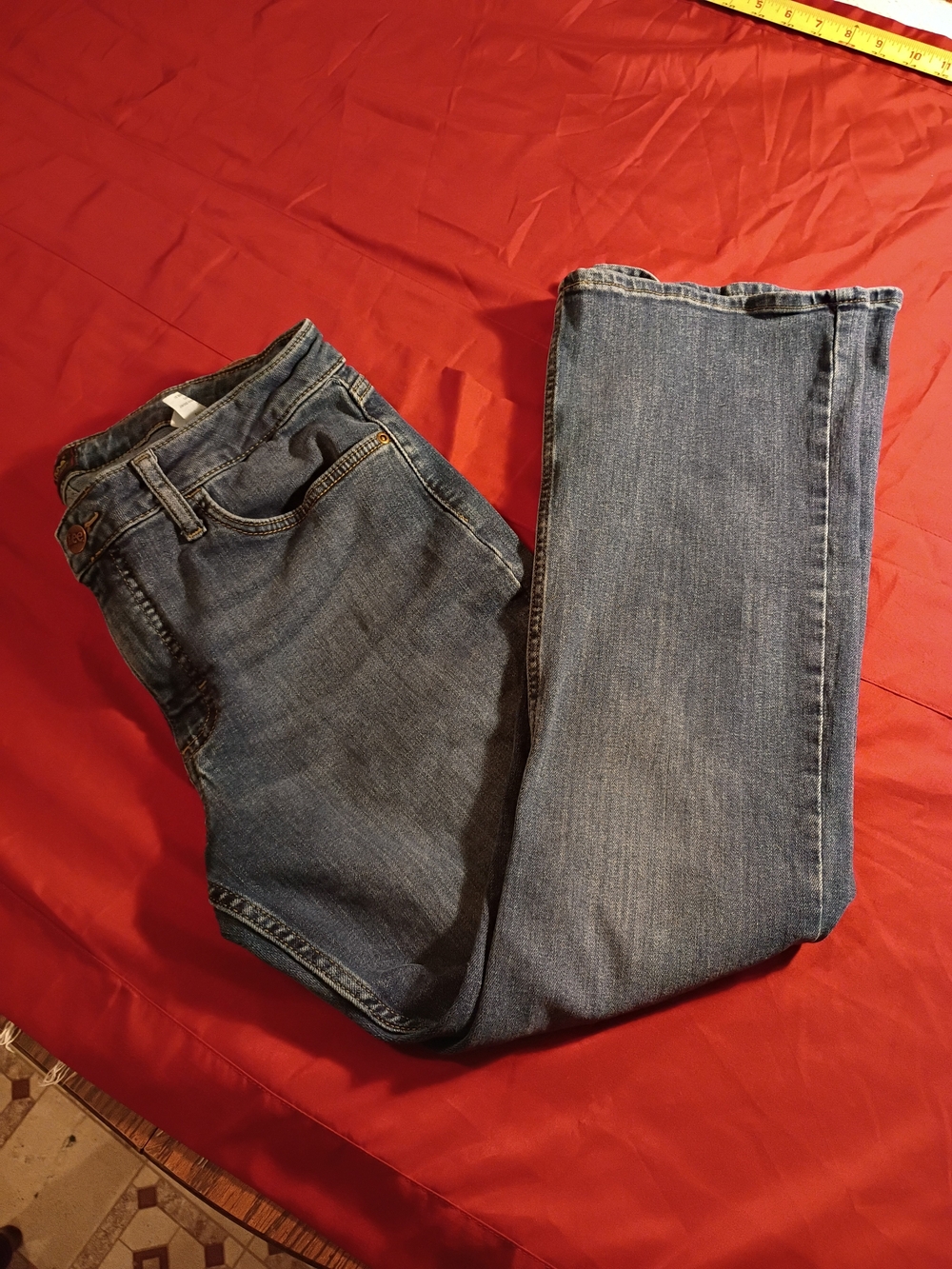 Lee Women's Straight Leg Denim Jeans in Medium Blue